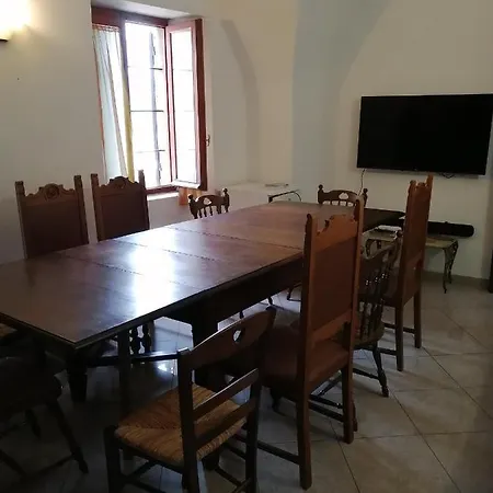 Liguria Di Ponente Collina ألبينغا